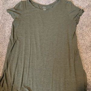 L long Short sleeve shirt